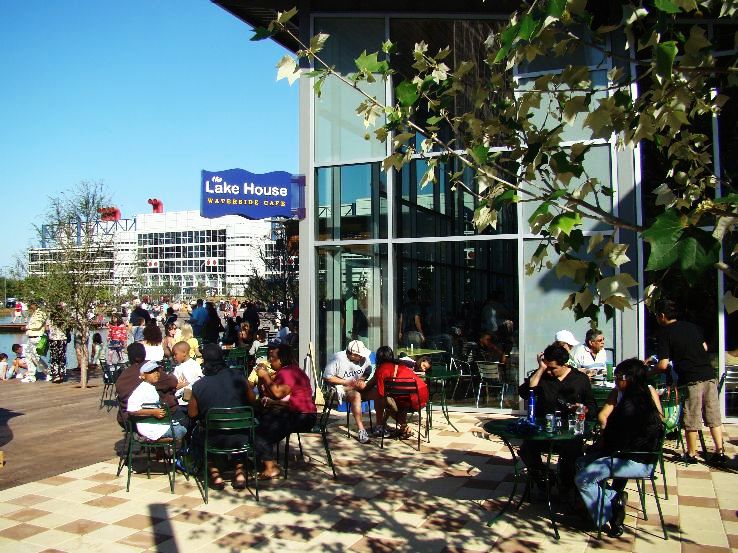 9. Waterside Cafe